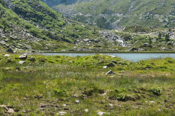 Piękna Panorama Gór Jezior Cornisello Val Nambrone Trentino Podróże Krajobrazy — Zdjęcie stockowe