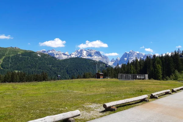 Panoramic View Mountains Path Leads Lakes Refuge Ritorto Lake Trentino — Stock Photo, Image