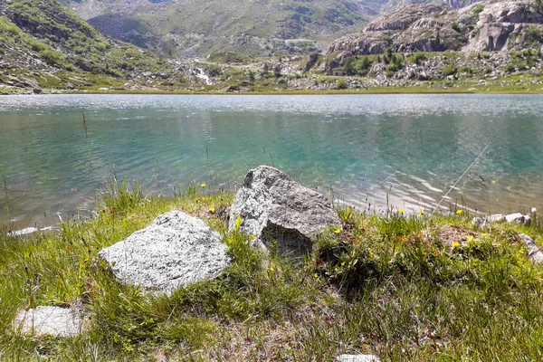 Danau Cornisello Dan Panorama Gunung Jalan Yang Mengarah Perlindungan Dan — Stok Foto