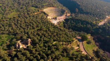 Maeander nehri üzerindeki Nysa, İyon şehri Efes 'in 50 km (31 mi) doğusunda Asya' nın antik bir şehri ve piskoposluğuydu..