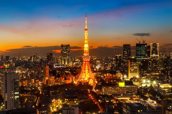 Torre de Tokio en Crepúsculo —  Fotos de Stock