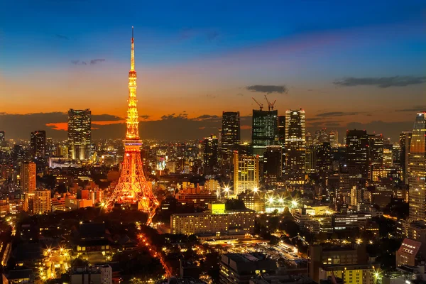 Torre de Tokio en Crepúsculo —  Fotos de Stock