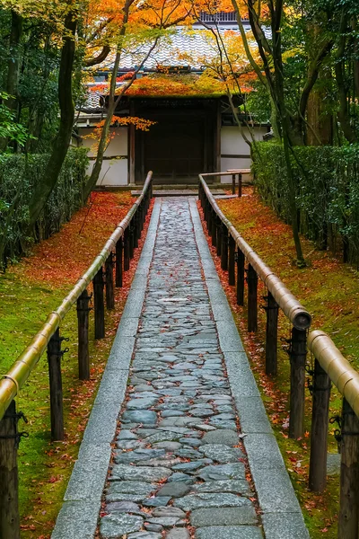 江東の秋、京都大徳寺のサブ寺 — ストック写真