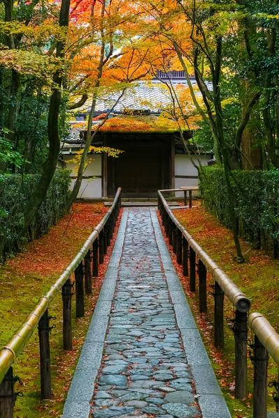 Jesień w Koto w świątyni Sub Daitokuji Rozciągacz w Kioto, Japonia — Zdjęcie stockowe