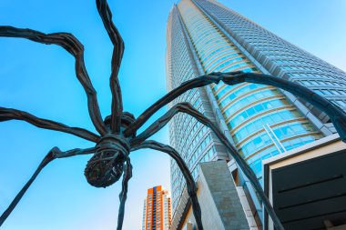  Maman - a spider sculpture at Roppongi Hills clipart