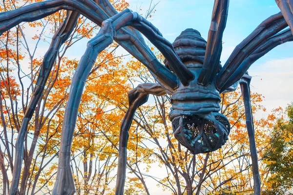 Maman - a spider sculpture at Roppongi Hills — Stock Photo, Image