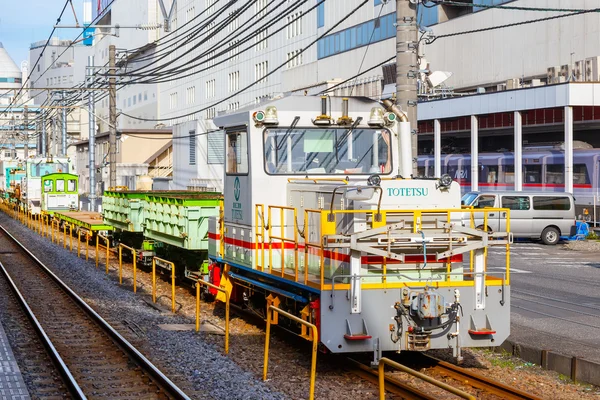 โตเกียว ประเทศญี่ปุ่น 29 พฤศจิกายน ค.ศ. 2015: รางรถไฟของบริษัทญี่ปุ่น M — ภาพถ่ายสต็อก