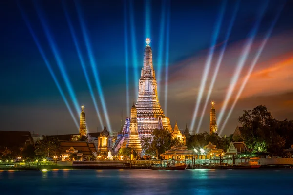 Wat Arun - Templo del Amanecer en Bangkok, Tailandia —  Fotos de Stock