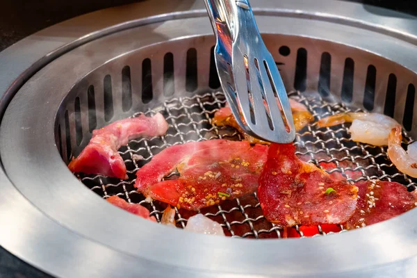 Yakiniku Barbacoa Japonesa Una Estufa Chacoal Caliente — Foto de Stock