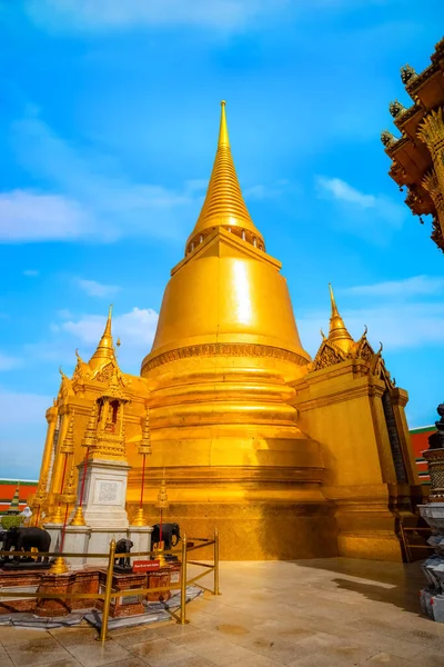 Wat Phra Kaew Templo Sagrado Uma Parte Grande Palácio Tailandês — Fotografia de Stock