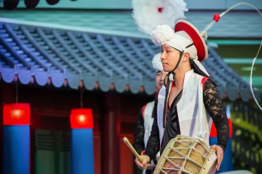 Kore tamu gösterisi