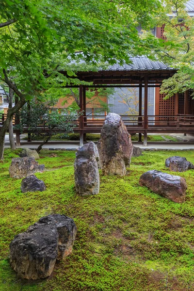 Zenová zahrada v chrámu Knin ji v Kjótu, Japonsko — Stock fotografie
