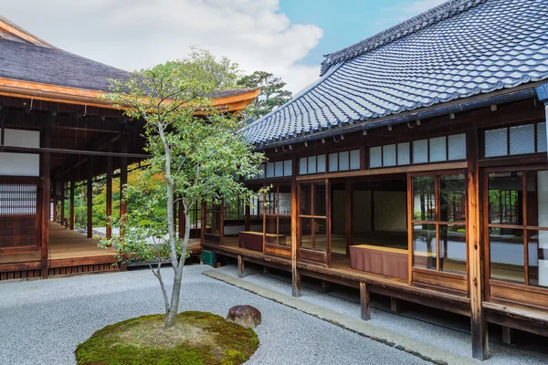 Jardin zen au temple Kennin-ji à Kyoto Japon — Photo