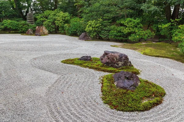 Сад Дзен в храме Кеннин-дзи в Киото Япония — стоковое фото