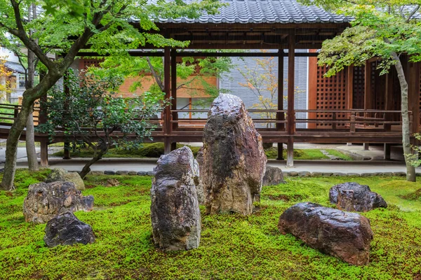 Jardin zen au temple Kenninji à Kyoto — Photo