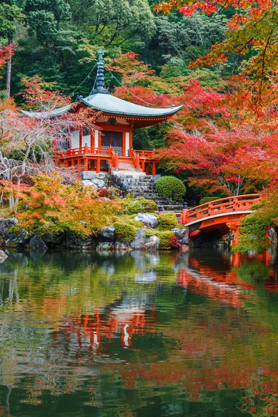 Begin van de herfst op Daigoji tempel in Kyoto — Stockfoto