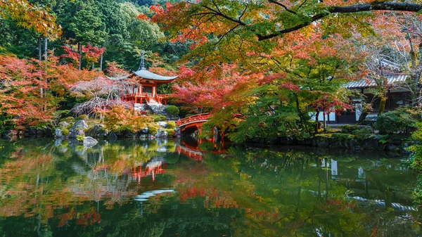 Begin van de herfst op Daigoji tempel in Kyoto, Japan — Stockfoto