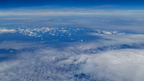 Plano aéreo del cielo fondo con nubes — Foto de Stock