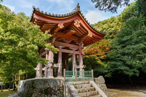 Zvonice v chrámu Daigo-ji v Kjótu, Japonsko — Stock fotografie