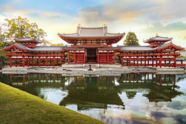 Phoenix Byodo Hall içinde tapınakta Kyoto, Japonya