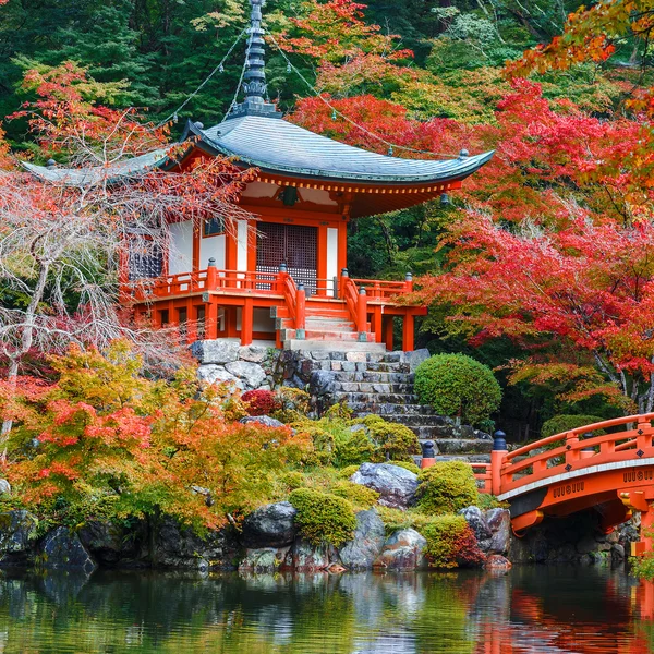 Début automne au temple Daigoji à Kyoto, Japon — Photo