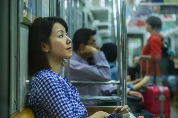 Viajeros japoneses del metro — Foto de Stock