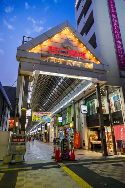 Nishinikaimachi nákupní ulice v Himeji City — Stock fotografie