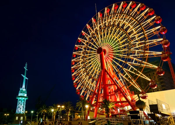 Riesenrad im Hafen von Kobe — Stockfoto