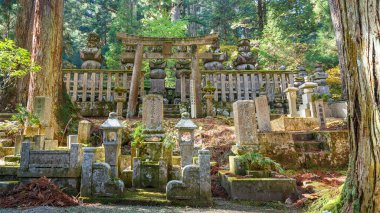 Okunoin Tapınağı, Wakayama (Mt. Koya) Koyasan mezarlık bulunduðu