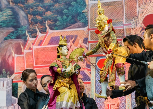 Ταϊλάνδης κουκλοθέατρο στο Songkran Φεστιβάλ στην Μπανγκόκ, Ταϊλάνδη — Φωτογραφία Αρχείου