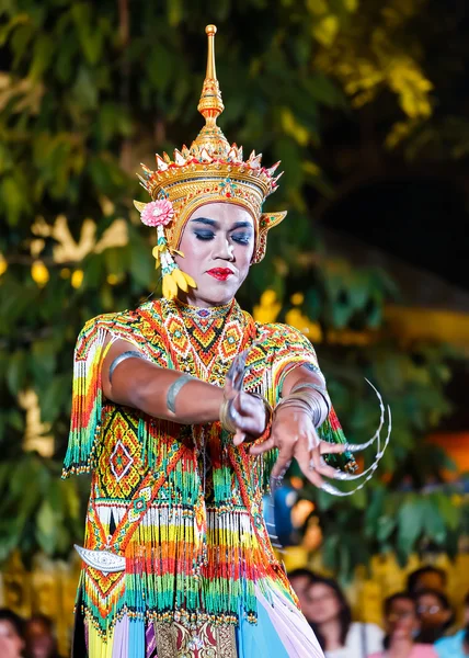 Festival de la cultura tradicional tailandesa - Nora - Danza del sur tailandesa —  Fotos de Stock