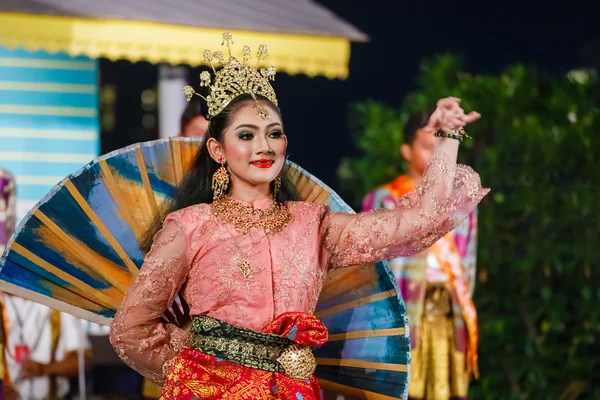Thailändisches Kulturfestival - Fächertanz aus Südthailand — Stockfoto