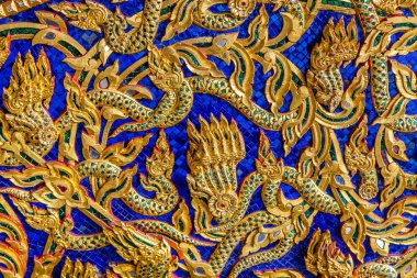 Thai royal mavna