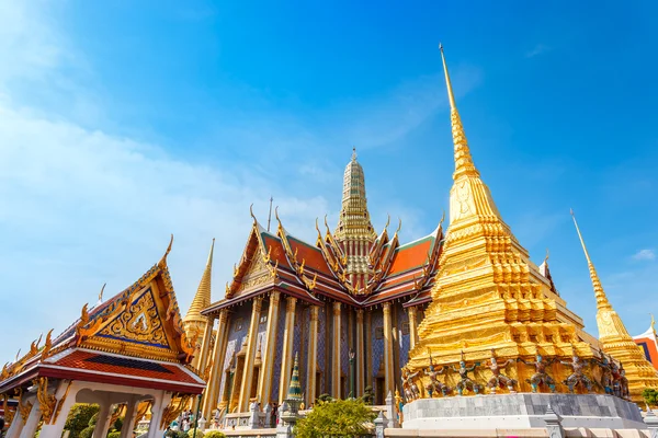 Wat Phra Kaew - Templo de Buda Esmeralda en Bangkok, Tailandia —  Fotos de Stock