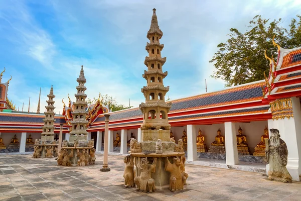 Wat pho (pho-Tempel) in Bangkok — Stockfoto