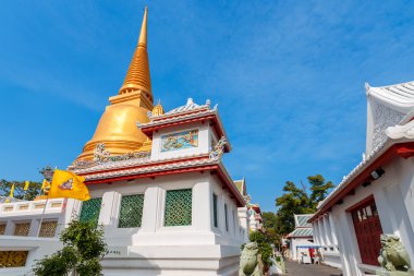 Golden Pagoda adlı Wat Bovorn (Bowon) Nivet Viharn Bangkok, Tayland