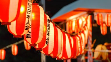 Japon kağıt fenerler Bon-Odori Festivali'nde Bangkok Tayland