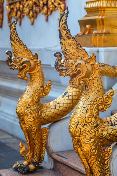 Wat Bovorn (Bowon) Nivet Viharn Bangkok, Tayland, efsanevi heykel — Stok fotoğraf