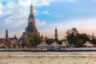 Wat Arun (Arun Temple) in Bangkok