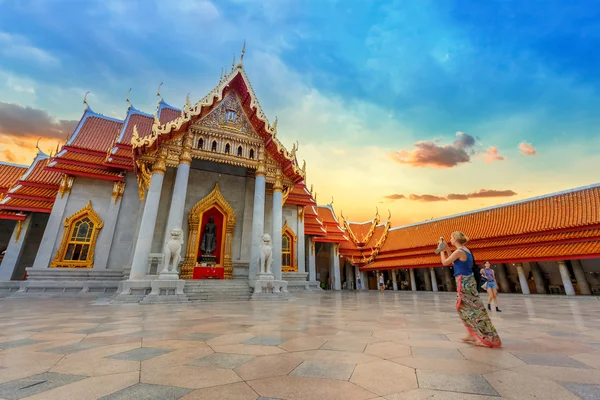 Il tempio di marmo, Wat Benchamabopit Dusitvanaram a Bangkok, Thailandia — Foto Stock