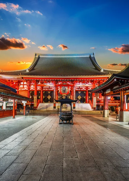 Храм Сэнсо-дзи (Асакуса Каннон) в Токио, Япония — стоковое фото