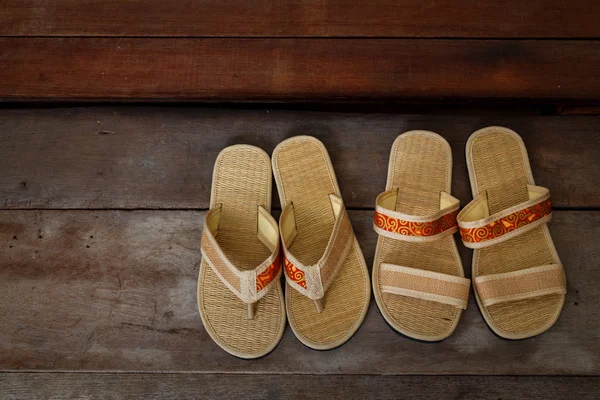 Japanese Sandals in front of a Japanese House — Stock Photo, Image