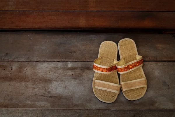 Japanese Sandals in front of a Japanese House — Stock Photo, Image