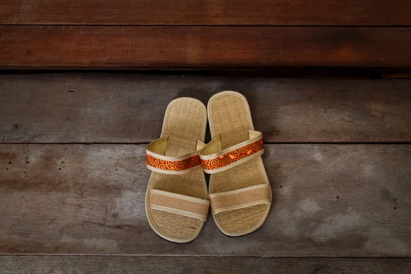 Japanese Sandals in front of a Japanese House — Stock Photo, Image