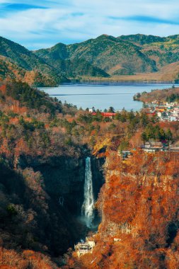Tochigi Prefecture Nikko Milli Parkı'nda Kegon Şelalesi ile Chuzenji Gölü, Japonya