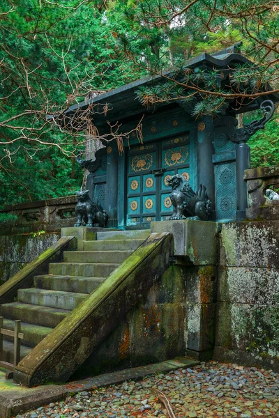 The tomb of Tokugawa Ieyasuat Nikko Tosho-gu shrine in Nikko, Japan — Stock Photo, Image