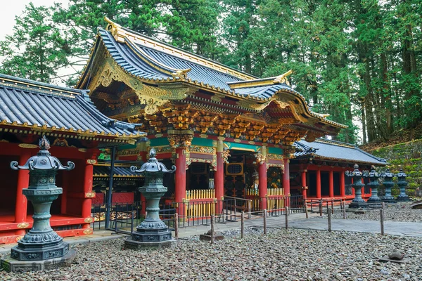 Taiyuinbyo-닛코, 일본에서 쇼 군 도쿠가와 이에미쓰의 무덤에 Yashamon 게이트 — 스톡 사진