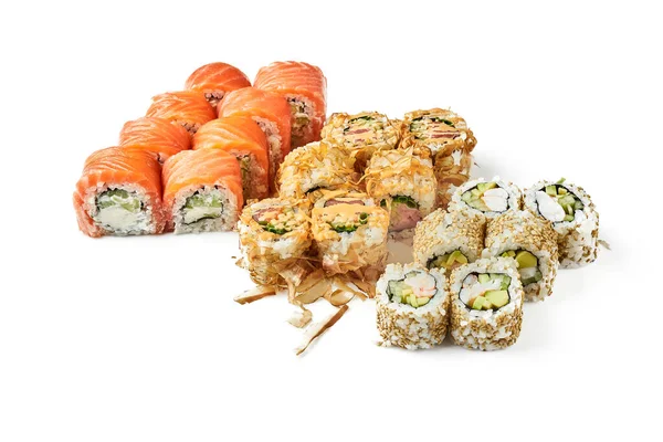 Karidesli Uramaki Sushi California Somonlu Philadelphia Ton Balıklı Bonito Klasik — Stok fotoğraf