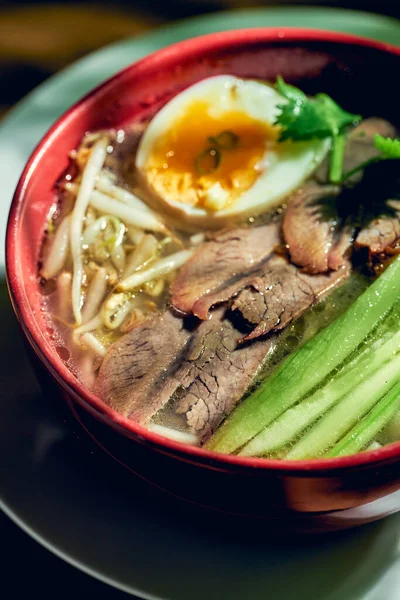 Spicy Asian Sichuan Soup Noodles Beef Egg Cucumber Bowl — Stock Photo, Image