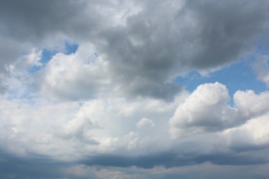 Gökyüzündeki bulutlar